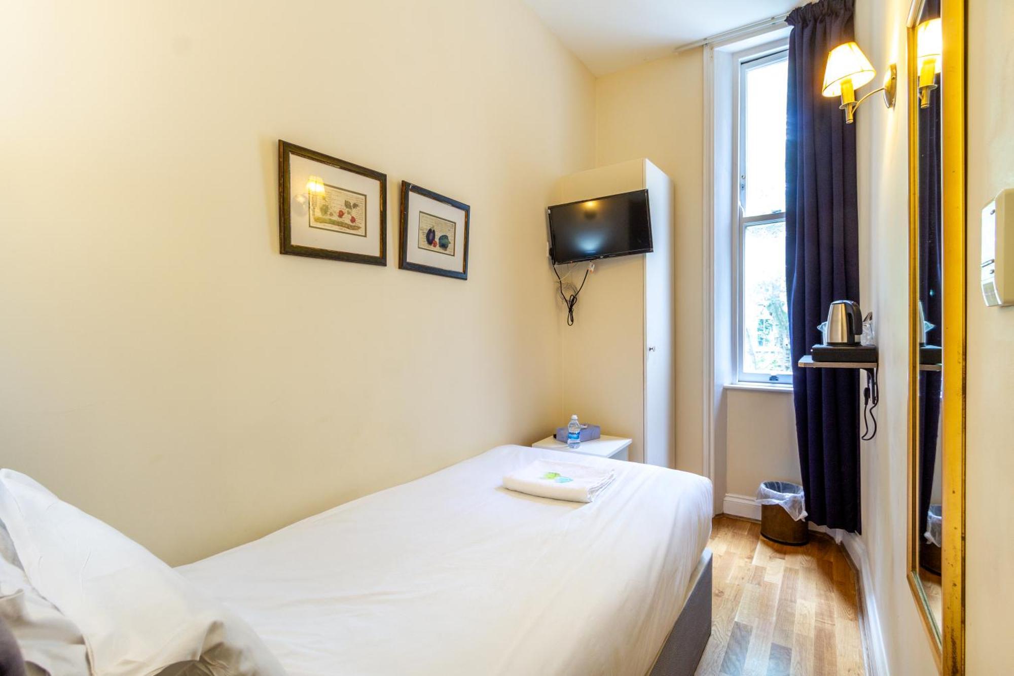 Coronation Hotel ลอนดอน ภายนอก รูปภาพ