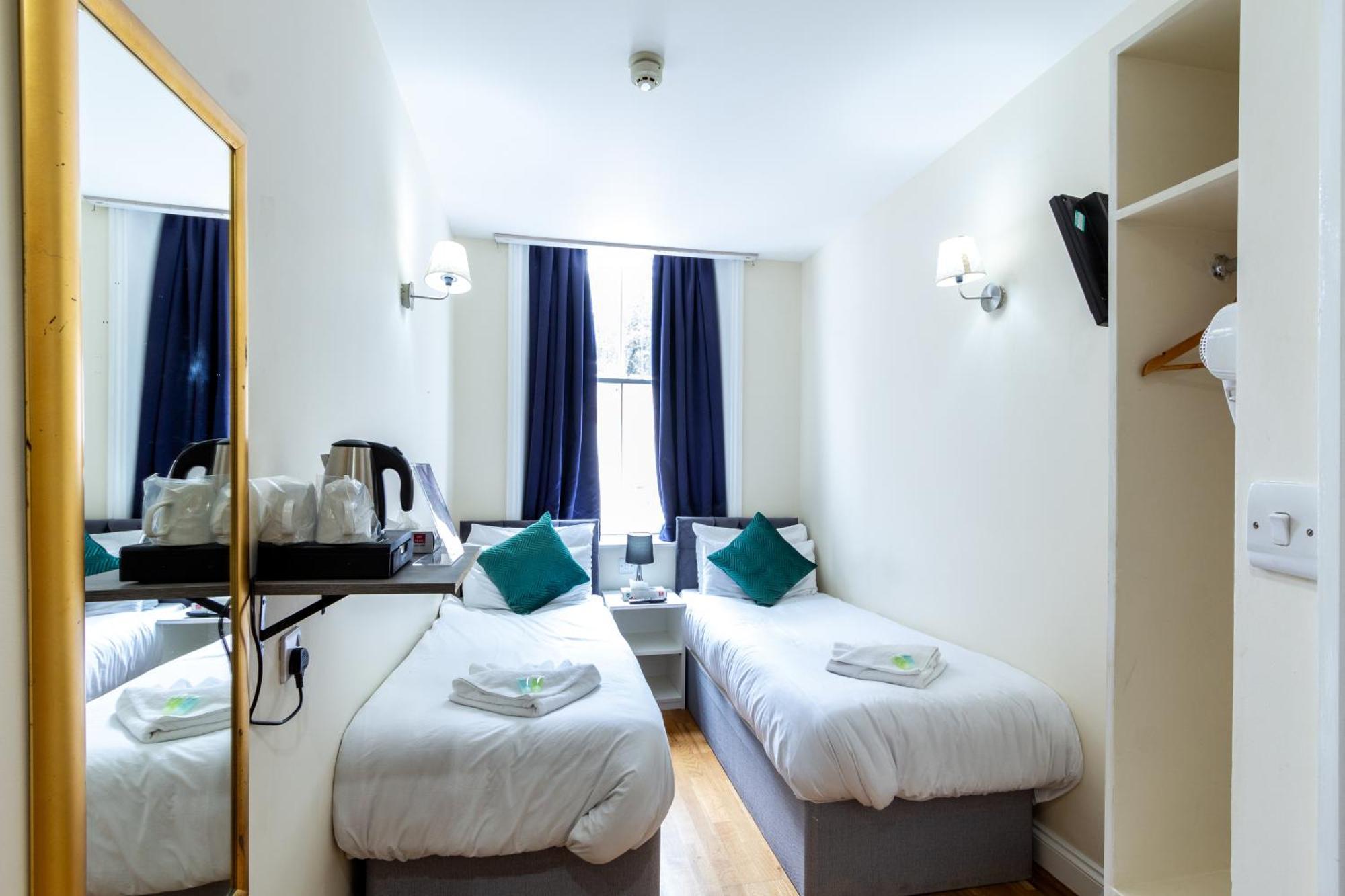 Coronation Hotel ลอนดอน ภายนอก รูปภาพ